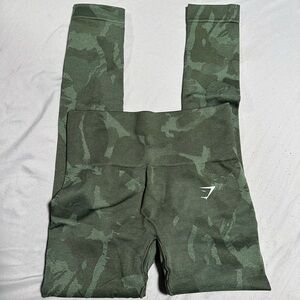 Gymshark adapt camo leggings green